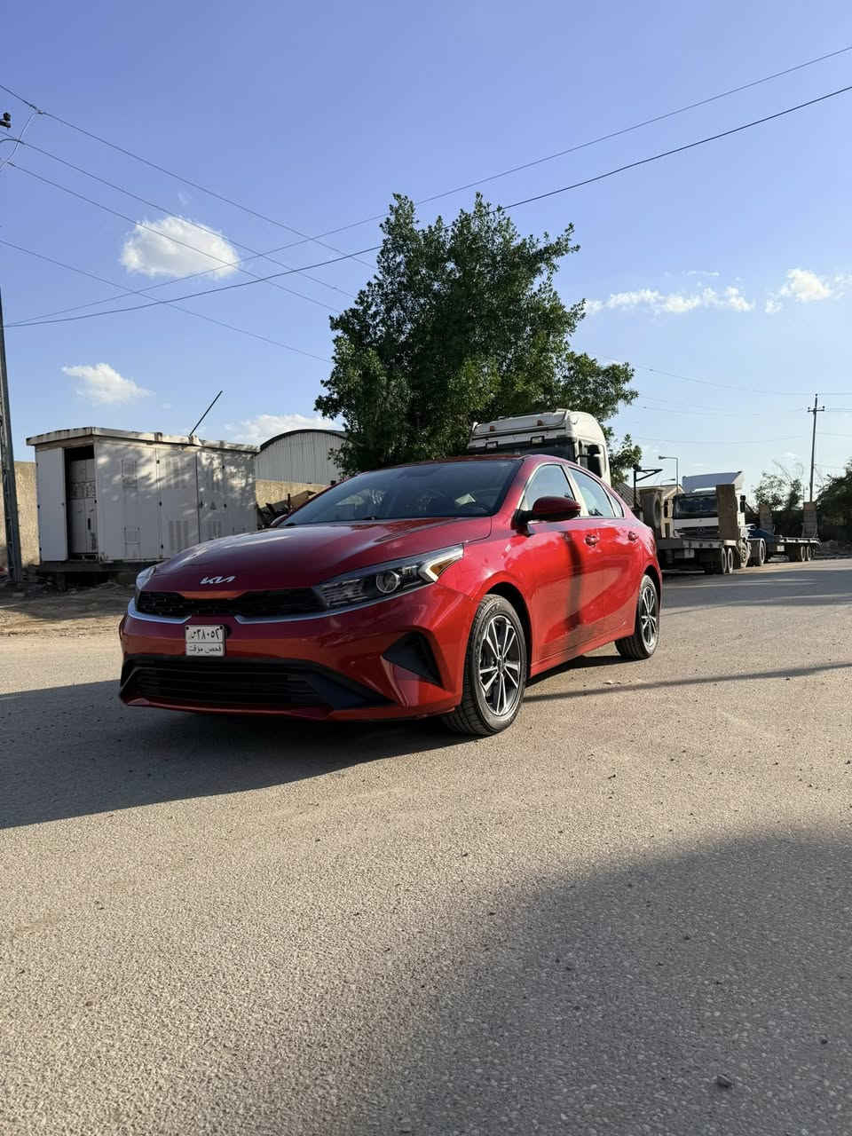 كيا فورتي وارد امريكي موديل 2024 محرك 2000 دوش ماشيه 32 الف موصفات نص فول شاشه ويل كب تحكمات رادارات امامي وخلفي ومانع انصدام وكامره دواره نضام سبورت تحديد مسار موصفاته حلوه سياره حادثه كما موضح بل صور فقط البنيد مصلح بدون دواخل وبدون تبديل وكله ليبل واحد واجه بيهه من امريكا صبغ باب خلفي ونص والداير مال الجاملغ الخلفي 
*********** 
ملاحضه سياره بدون رقم دخول جديد
مكاني بغداد
