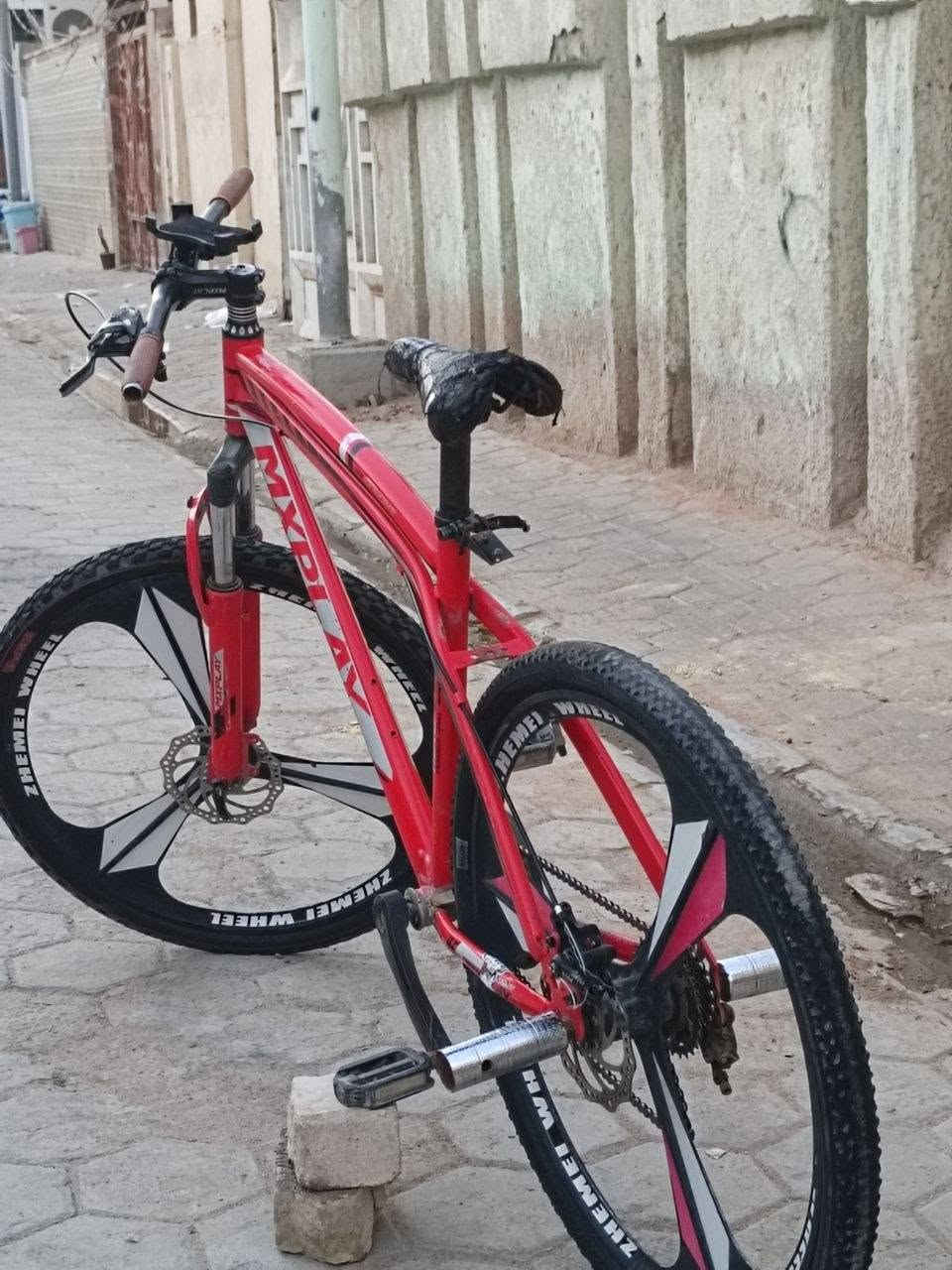 السلام عليكم بايسكل جبلي للبيع فول مواصفات برغي مامفتوح منه السعر 120وبي مجال للطيبين


**إذا كنت صاحب هذا الإعلان وتريد حذفه لأي سبب، رجاءا أرسل رسالة إلى الدعم الفني**