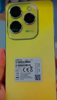 هوت 40 برو للبيع  ذاكرة 256 رام 24 شاشة 120 هيرتز  بطارية 6000 ببجي 90...