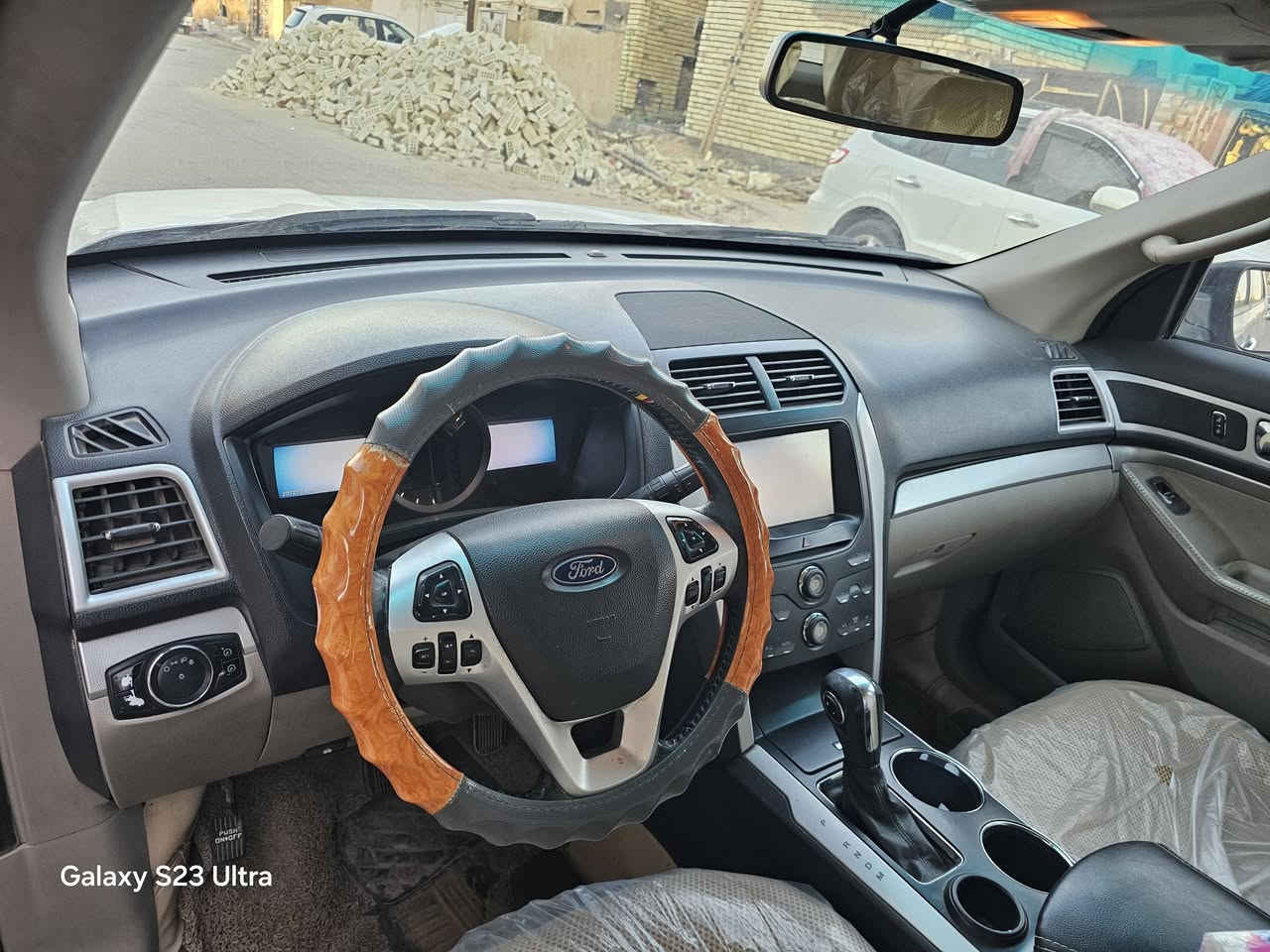 السلام عليكم فورد اكسبلور موديل ٢٠١٣ كامل مواصفات مكفول للاستفسار الاتصال على الرقم ***********
