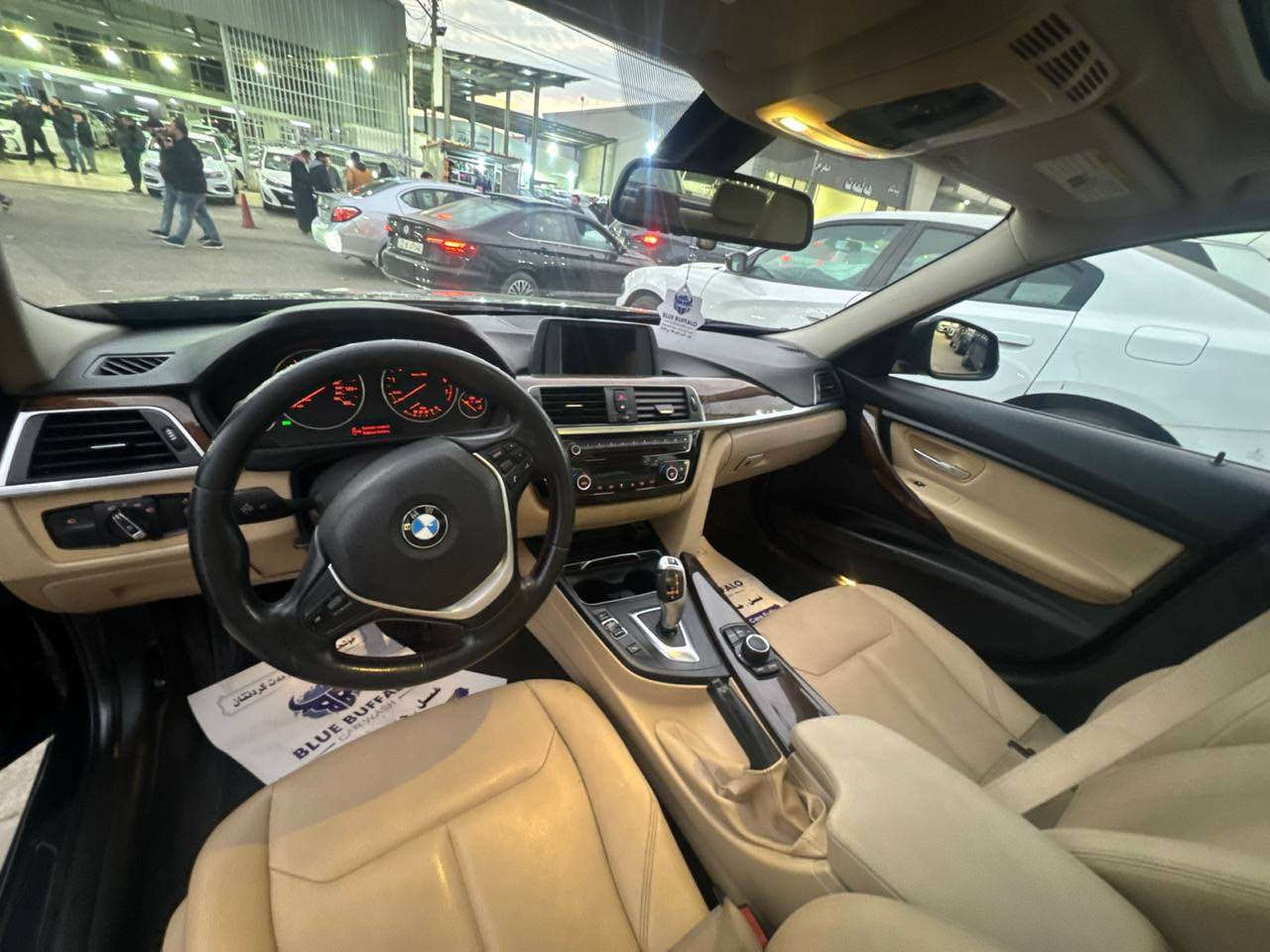 BMW 320i 2017                                                    M فوول مواسةفاتة هةيكةلي كامل كرايتة                  بونيت و چاملغي سبوغة بي ناوگرتن ئيرباگ بةس شاني تةقية ٧٥ هةزار مايل روية گير و مةكينةو تةقةو رةقةو هةموو شتي بةشةرتة سعري ١٦٥ مةجال *********** أربيل, العراق
