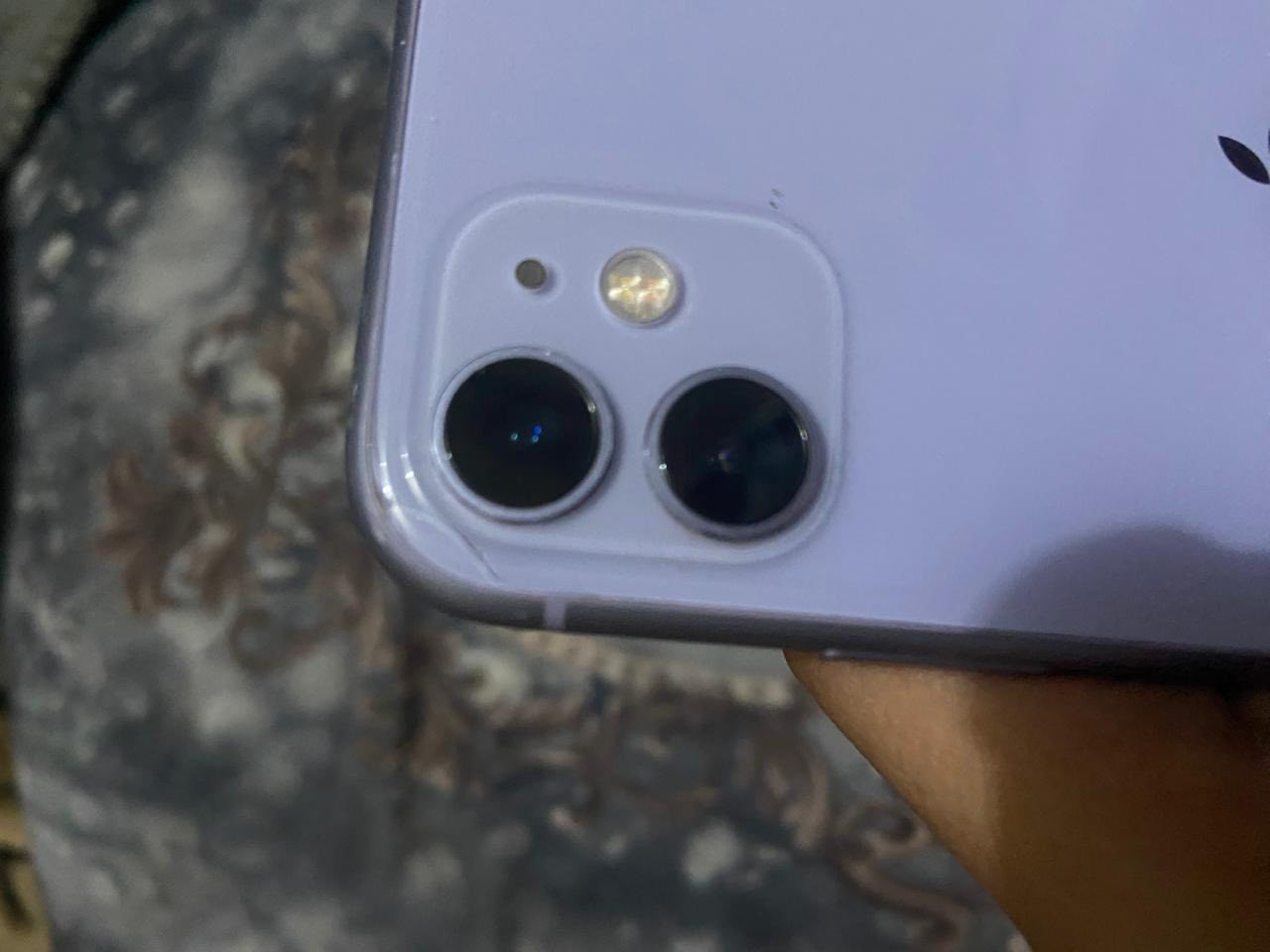 ايفون ١١ العادي  شرق اوسط الجهاز نظيف ومامفتوح واحلى من الصورة بطارية ٧٥  ذاكرة ١٢٨.
مابي غير هذا الفطر الصغير و واگف مايمشي الجهاز كلش حلو ونظيف .
للاسفسار *********** 
ممتواجد بالفيس.
