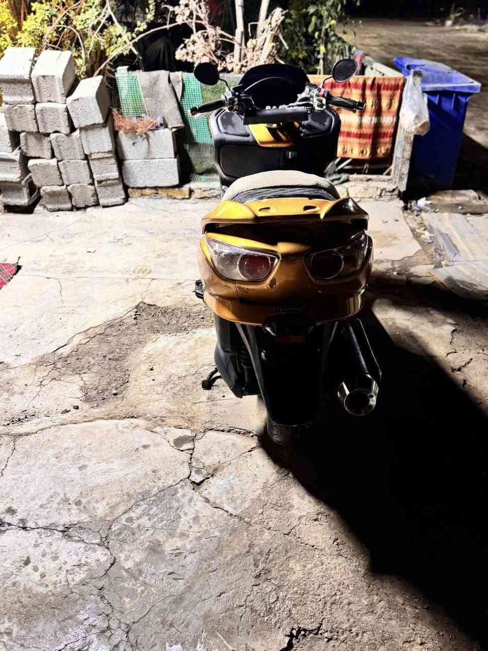 09 للبيع 
نهاية الشعله
ب600 وبيهه مجال 
***********
