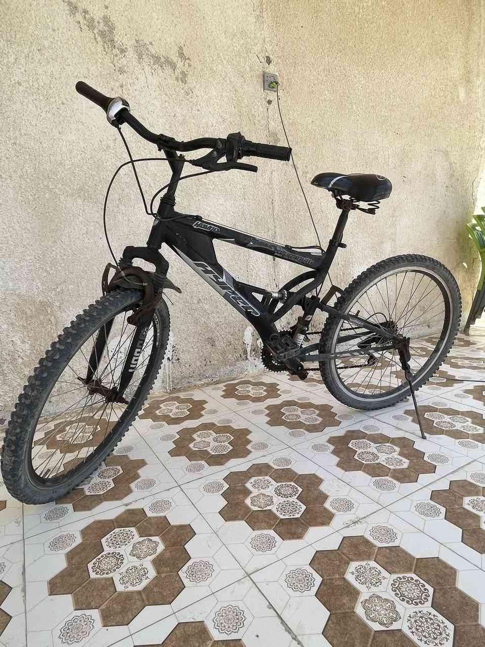 بايسكل للبيع  نضيف وما بي اي عطل الشراي يتصل***********  خاص متواجد
