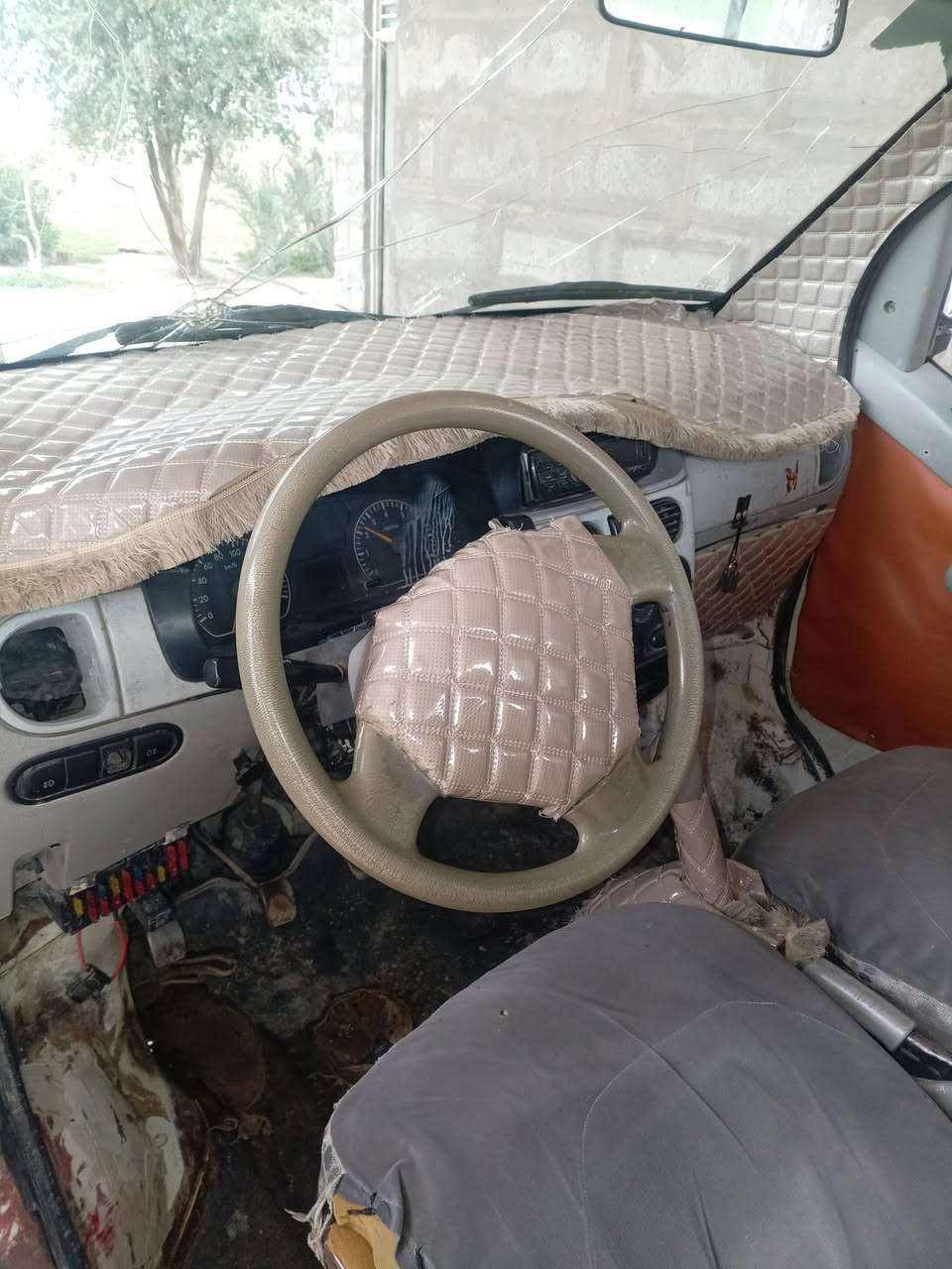 هيفا ٢٠٠٧ أوراق كامله شاصي عل شركه محرك واكسل وكير شرط مكاني السحاقي *********** السعر ١٥
