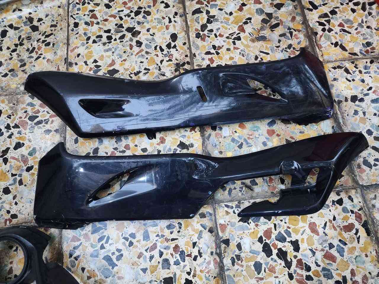 السلام عليكم
كفرات اصلي فورزه صفر 10  للبيع 
اجتاف زوج يمنه ويسره 
ترايش زوج يمنه ويسره 
سبعه مع الكفر 
جاملغ 
حاضن دشبول 
 وسيباية فورزه 
اللي يريدهن يتصل عالرقم ***********
