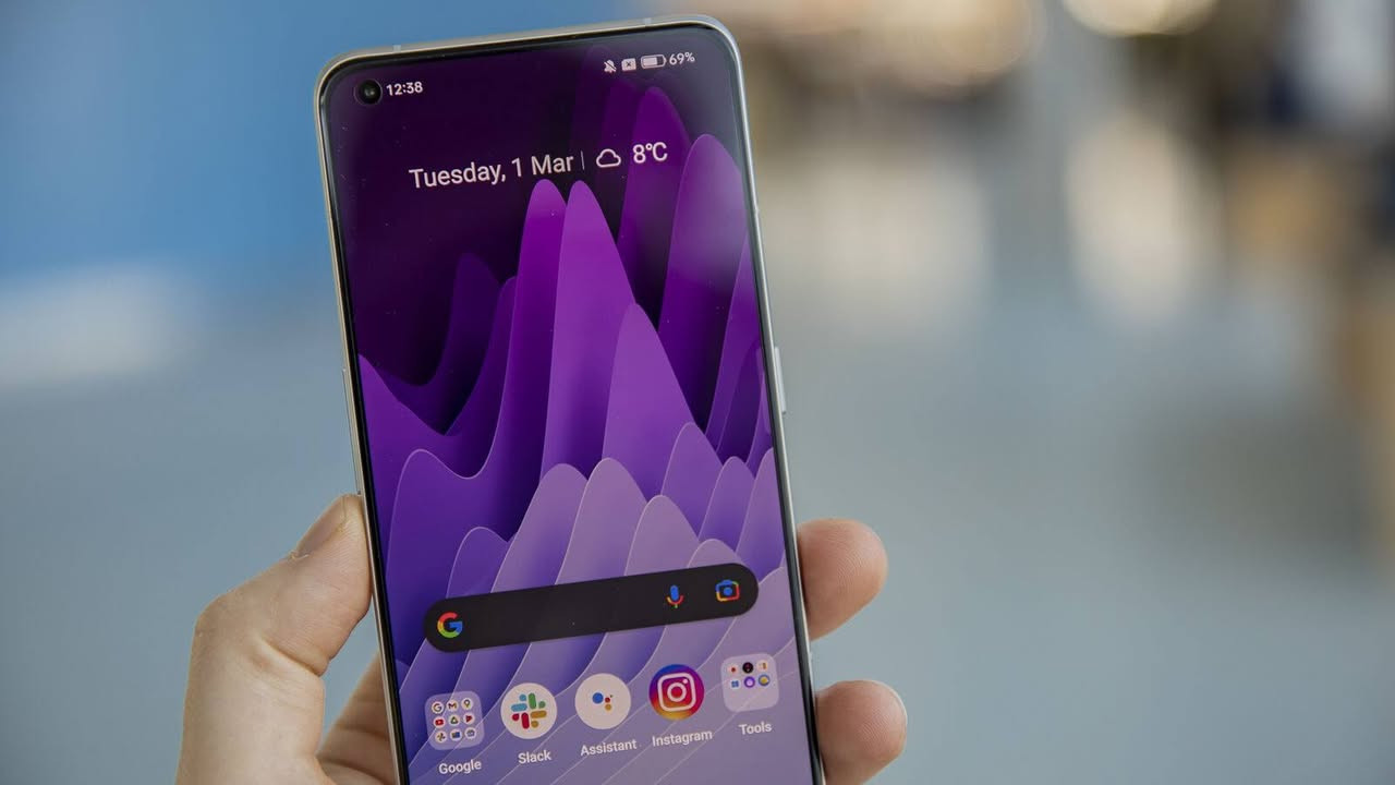 Realme GT2 Pro 5G

مستخدم نظيف  ملحقات كارتونه فقط 
للبيع او للمراوس 
السعر / 270

المواصفات 

- الشاشة : 6.7 بوصة - 120 هرتز - LTPO2 AMOLED
- الذاكرة الداخلية : 256 جيجابايـت
- الـرام : 12+12 جيجايــت
- الكاميرا : 50 + 50 + 3 ميجابكسـل
- المعالج : Snapdragon 8 Gen 1
- البطارية : 5000 مللي أمبير  65 واط

العنـــــوان 

بغداد الشعب  لا يوجد توصيل


**إذا كنت صاحب هذا الإعلان وتريد حذفه لأي سبب، رجاءا أرسل رسالة إلى الدعم الفني**