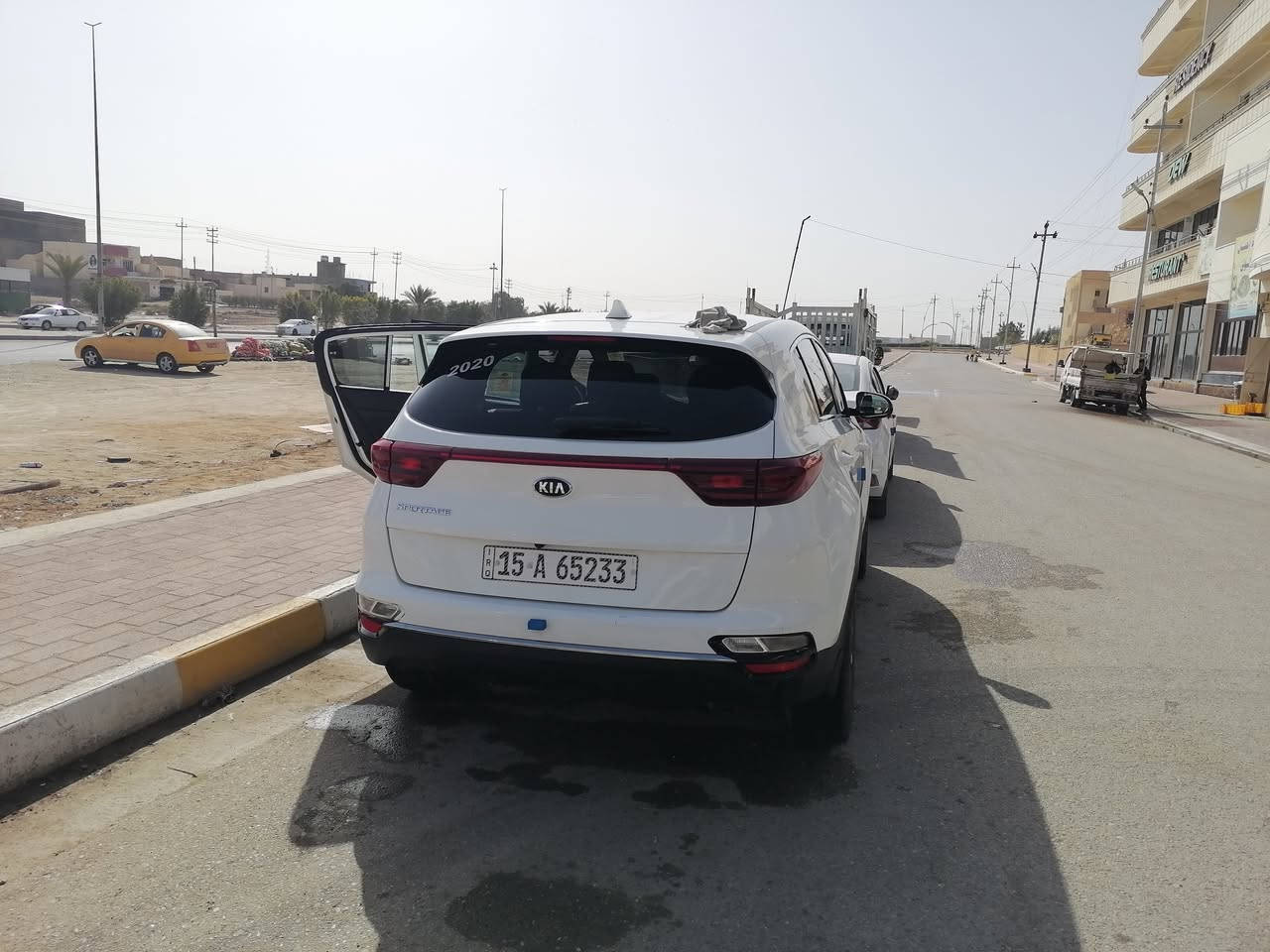 للبيع المستعجل
كيا سبورتج 2020
وارد امريكي
1-محرك 2400 جي دي اي
2- 4 انظمة قيادة
3- حساسات خلفي امامي جانبي
4- رفم انبار جديد
5-تبريد مع السويتج
6- كامرا خلفي اساسي
7-لايت لد
8- السعر 163 ورقة بيها مجال بسبط
***********
واتس اب متوفر دائما
