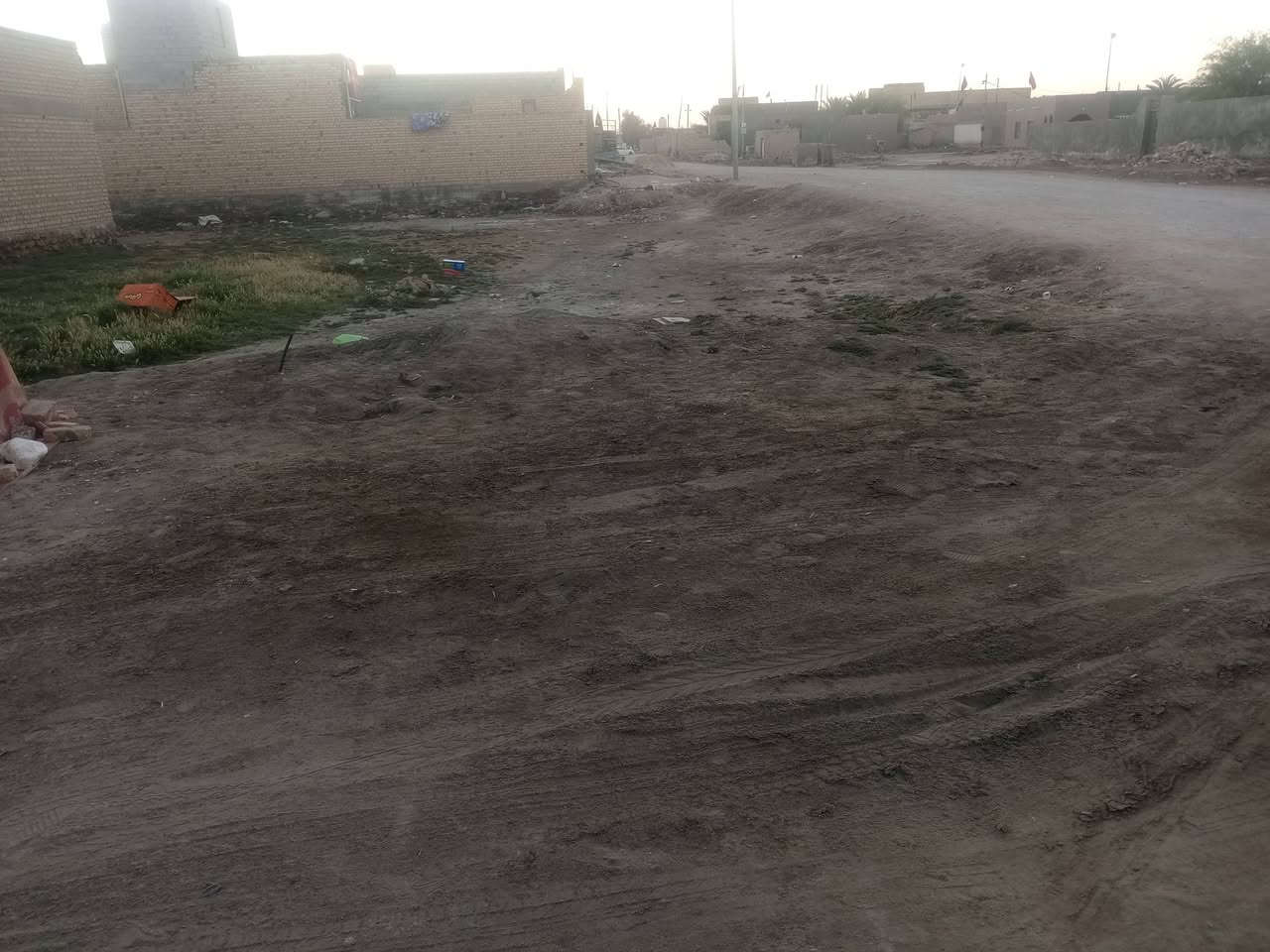 سلام عليكم قطعه ارض زراعي مساحه 100 متر ركن على شارع منطقة ال بوحجر قرب عمارة ام غيداء الاستفسار الاتصال على الرقم  ***********
