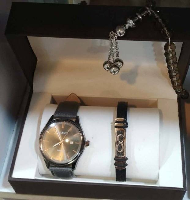 تتوفر ساعات رجالية ونسائية
واسعار مناسبة 
العنوان كوت انوار الصدر شارع المواكب الحسينية
مجمع بغداد للمواد المنزلية
توصيل متوفر
@أبرز المعجبين


**إذا كنت صاحب هذا الإعلان وتريد حذفه لأي سبب، رجاءا أرسل رسالة إلى الدعم الفني**