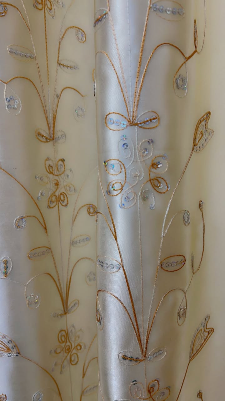 للبيع عدد اتنين  مع البوراي والقواعد كامل بس تركبين
عنواني اربيل يوجد توصيل يوم الجمعه فقط


**إذا كنت صاحب هذا الإعلان وتريد حذفه لأي سبب، رجاءا أرسل رسالة إلى الدعم الفني**