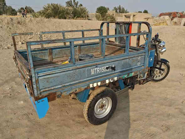 موديل 2012مكفوله كفالة عامه رقم وسنويه الماني مكاني الديوانيه مهناويه ستوته مال جناي  مكمله سعرها 950وبيهه مجال الشراي يتصل ركبه مكفوله  ***********
