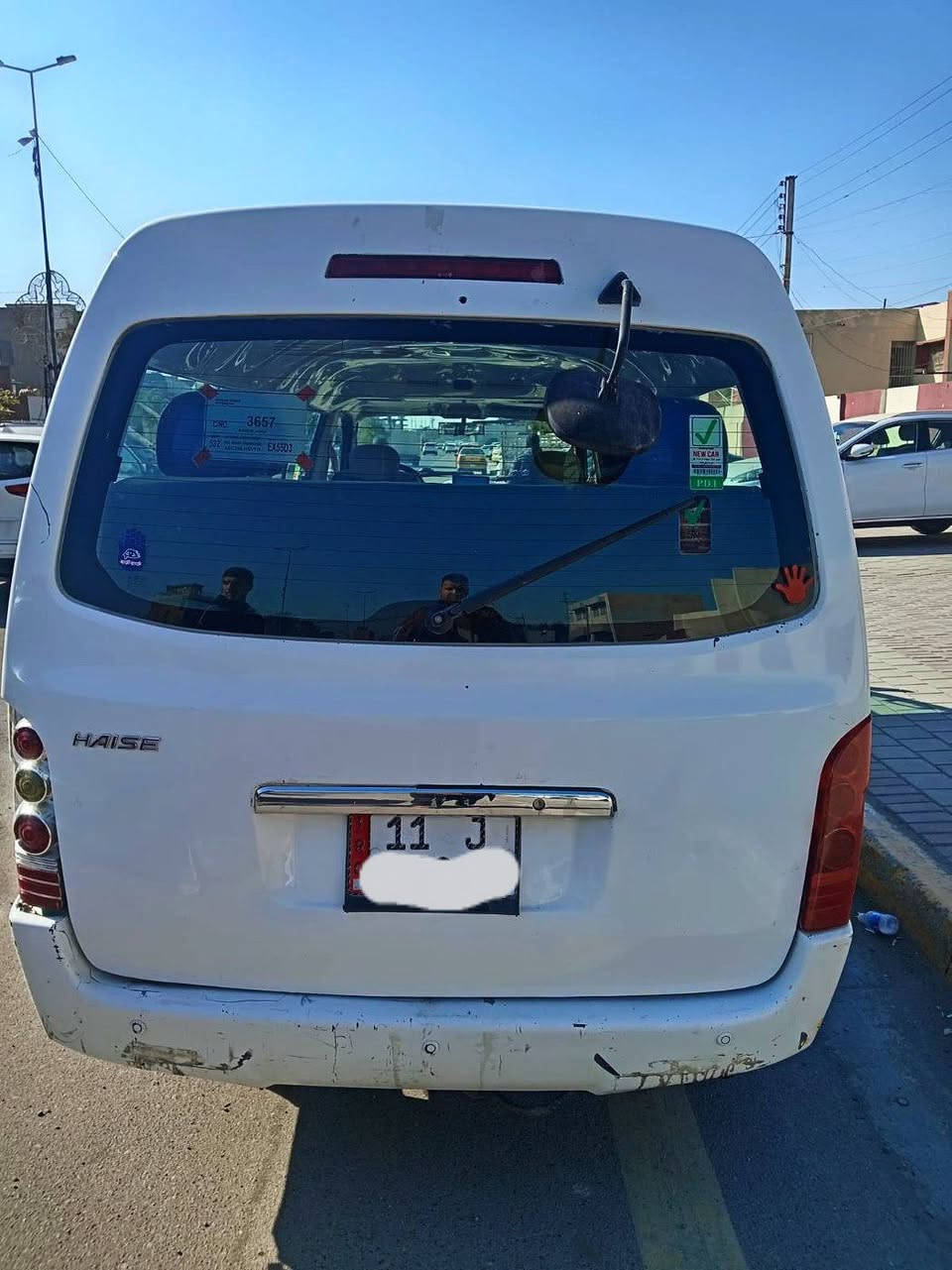 السلام عليكم جنبي ناصي موديل 14 رقم نكليزي بسمي 
محرك وكير وكسل كفاله بيه بارد  والصندوك صبغ جوه الرقم
الهاتف ***********السعر 85وبيه مجال
