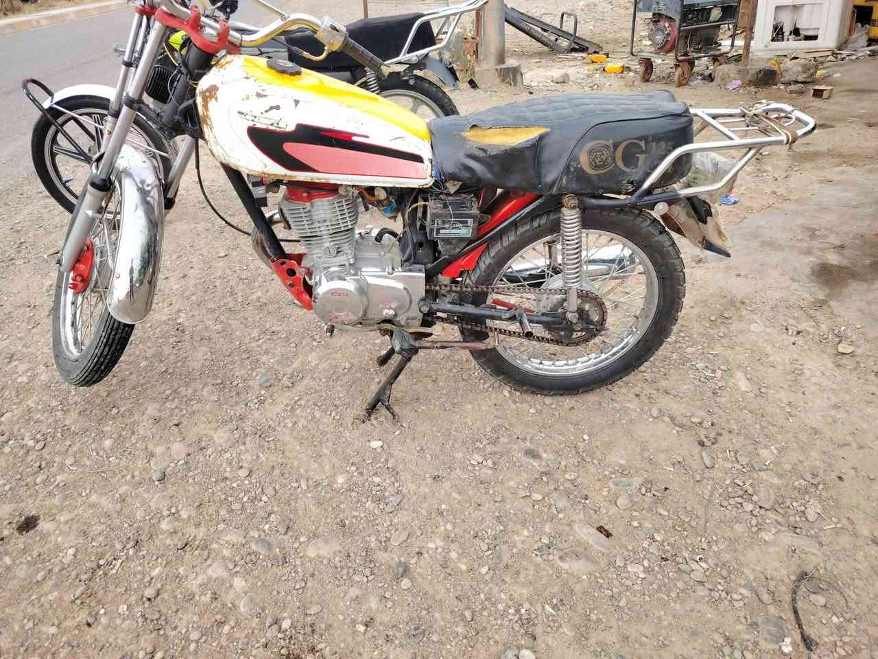 موطورات لبيع سعر الواحد 200وبيهن مجال الستفسار ***********خاص ما جاوب كهربائية شقاله وياله شرط
