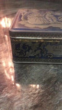 علبة معدنية • ديكور • مميزة