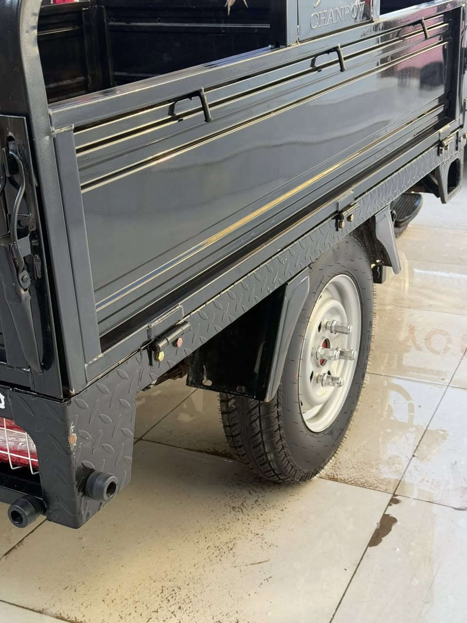 السلام عليكم ستوته مديل 23 وكيل نبيل جرد 3 براقي كفاله شراي بيه خير ويدلل
‭0788 792 3611‬
