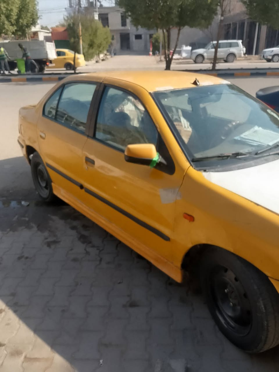 للبيع سمند 2011 سياره نظيفه وحلوه مكينه وكير مكفولات مداور شوكت ميعجبك عليه هيئه وغرامات 600 الف ينزلن من سعره ***********
