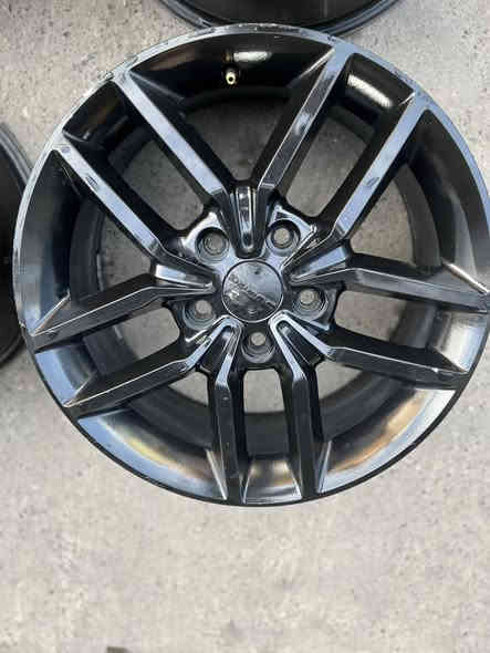 ويل جيب درونكو حجم 18  السعر 250$ بها مجال
العنوان دهوك *********** ***********
