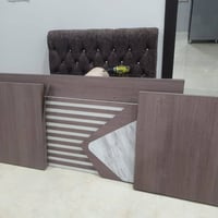 ميز مكتبي • خشب