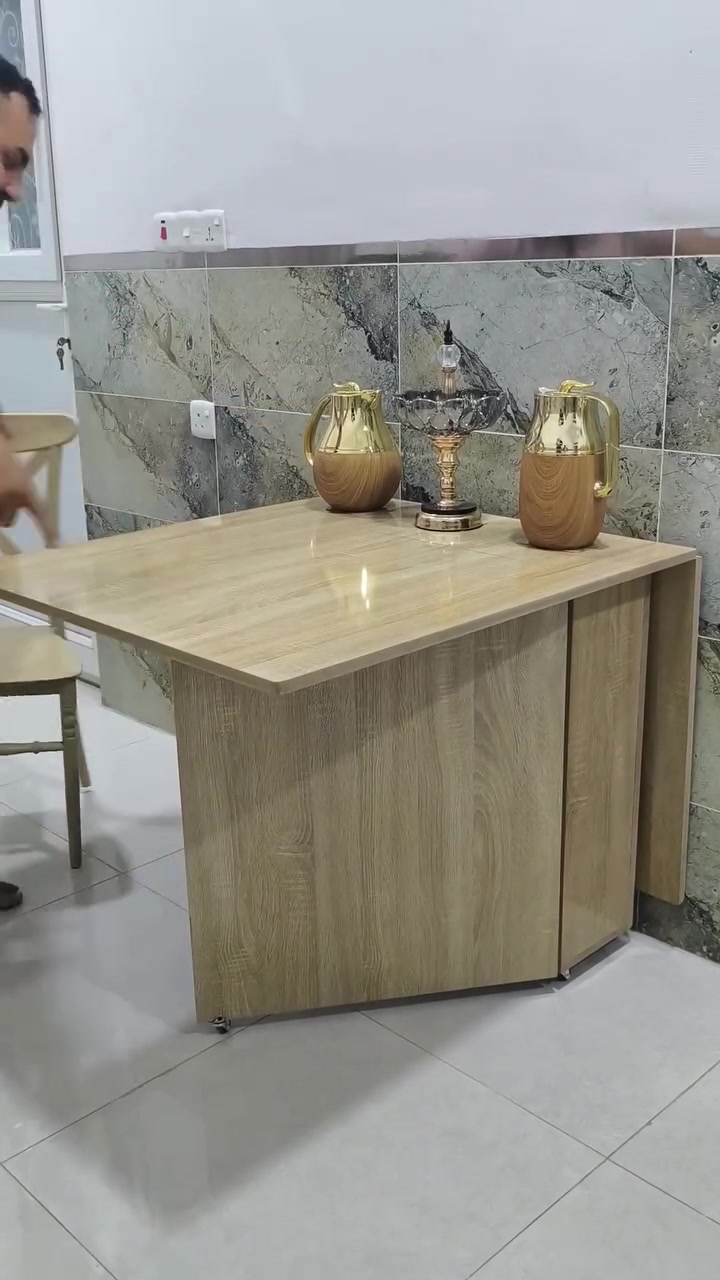 ميز طعام للاماكن الصغيرة 
القياس الاول ٩٠ في ٨٠ 
القياس الثاني ٨٠ في متر ونص 
يلزم ٨ كراسي 
السعر ٧٥ والتوصيل مجاني لجميع محافظات العراق 
***********
