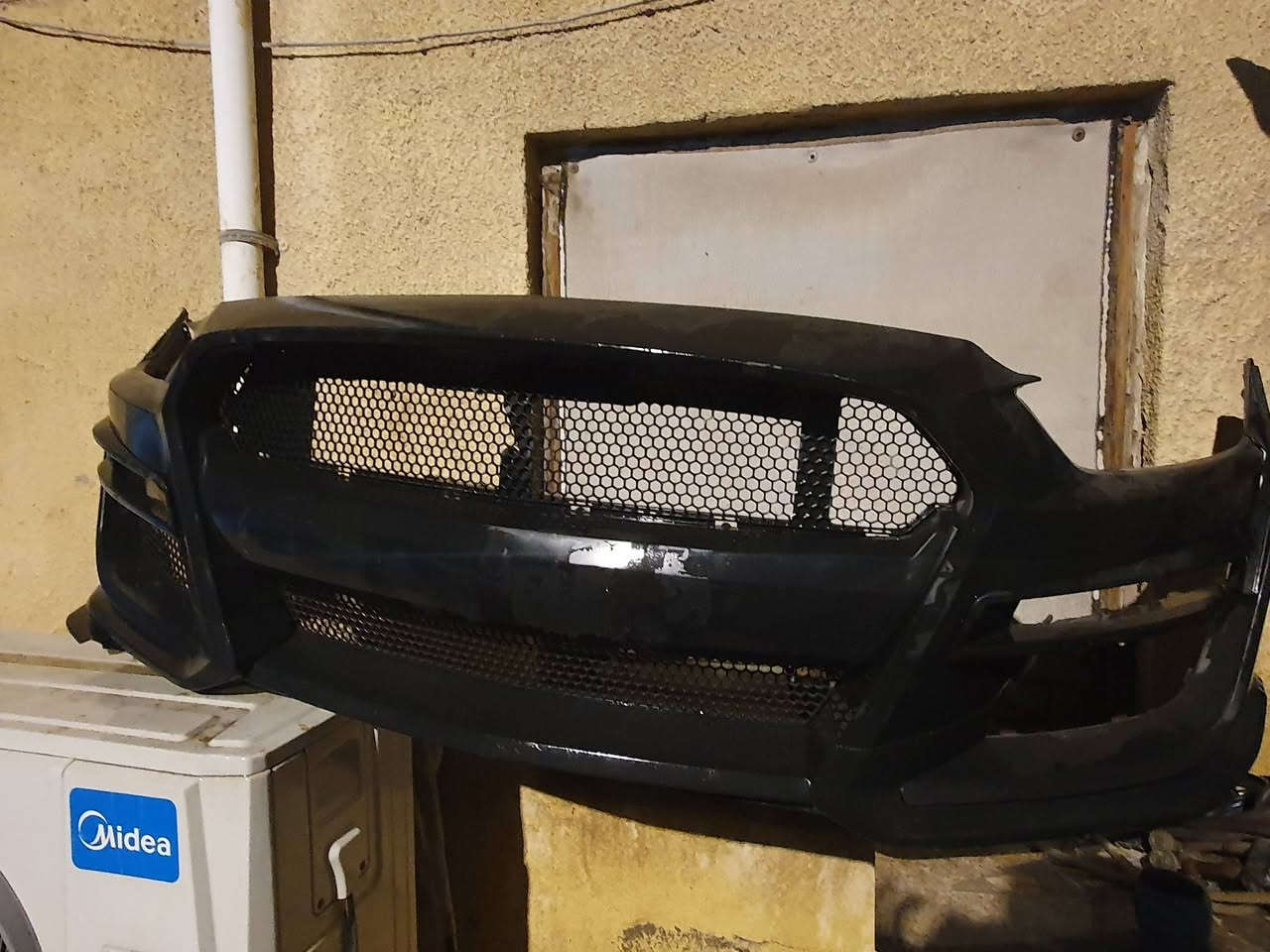 سلام عليكم ورحمة الله وبركاته
بنيد موستنك شيلبي موديل 16-18 لون اسود نظيف 100% مغلف لون ابيض .

دعاميه اماميه شيلبي يرهم 16-18 بيها ملاحظات جدا بسيطه وما واضحه كلش ( شخوط ) لونها اسود

دعاميه خلفيه كذلك ترهم 16-17-18
لون ابيض 

قيم سعرهم وبخدمتكم


**إذا كنت صاحب هذا الإعلان وتريد حذفه لأي سبب، رجاءا أرسل رسالة إلى الدعم الفني**