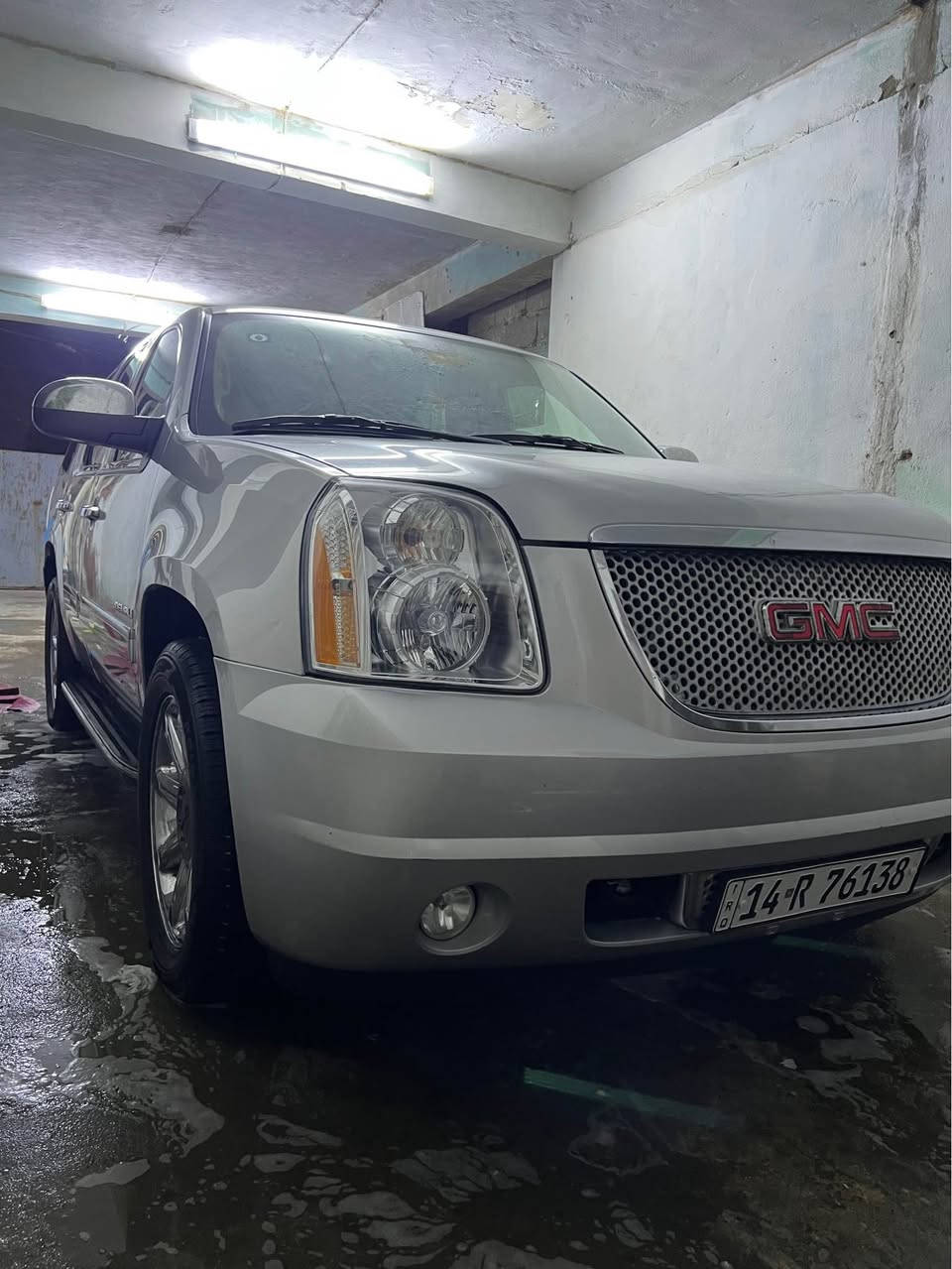 (GMC Yukon Denali)  يوكن دينالي موديل 2010 سياره كفاله بس بيه ارباع كفاله من الضربه دواخله جديده مالت جناي جلده لبلادي كير مكينه كله  بل جيس حداده توني نافضه كله جديد واصلي GM تخم تاير اصلي ويل كب بلادي اصلي مو التجاري سياره ربع ماذب عليه بسمي تحويل ثاني يوم السياره تراي وين مترين   رقم الاتصال (***********)***********
العنوان البصره حي الخليج البصرة, العراق

