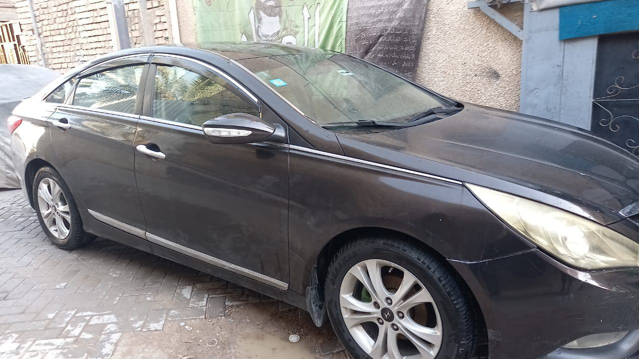 السلام عليكم
سوناتا 2011 وارد خليجي محرك دوش 2400 تمشي خير من الله نظيفة تبريد فول دواخلها نظيفة حساسات بيها كامرة خلفية ثلث (٣) تايرات جديدة سبير موجود ، طخة صغيرة بالجاملغ الأمامي اليمنة ترجع عالبارد ، بابين ميشتغلن عالريمونت ، ماشية 161 ألف ، صبغ احزام للجمالية السونار موجود ، 
السعر : 95 وبيه مجال 
التواصل: ***********
