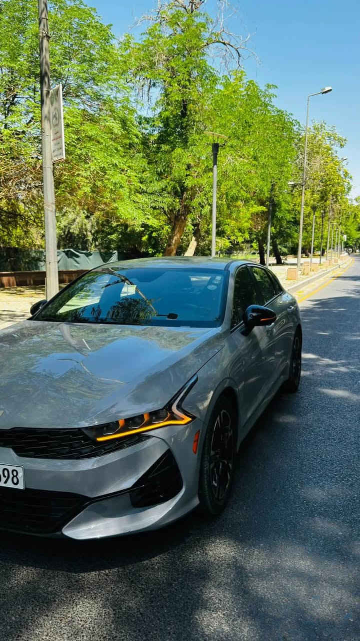 للبيع Kia K5 GT-Line موديل 2024
* موديل: 2024
* الفئة: GT-Line
* الداخلية: أحمر (Red Interior)
* المقاعد: جلد
* تدفئة للمقاعد الأمامية ♨️
* تشغيل بصمة (Smart Key)
* شاشة مع Apple CarPlay وAndroid Auto
* كاميرا خلفية
* حساسات
* مثبت سرعة
* نظام المحافظة على المسار
* مراقبة النقطة العمياء
* جنوط رياضية
* إضاءة LED
* السيارة نظيفة وجاهزة للفحص
*السعر 175 وبيه مجال 
***********
