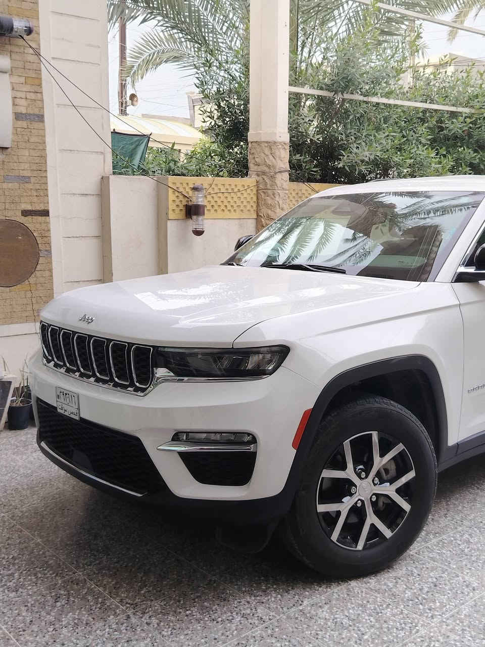 سلام عليكم للبيع فقط
جيب جراند شيروكي 2023 زيرو دخول جديد
وارد أمريكي محرك 3600 6سلندر
فئة لمتدد فل عدا البانوراما
سياره كلين عدا طخة الخلفيه جدا بسيطه
الباقي كفاله عامه من اي شي
سياره جدا جديده دخول جديد
 بسمي مرقم بغداد حره مشروع وطني
ماشيه ١٦ الف ميل مشي امريكا
سياره فول ما مبين بالصور هوااااي مواصفات بيها

بغداد الجديدة
***********
سعر 370 قفل
مرقم ✅كامله لللاخير جاهزه سياره ونافضتها مبينه بالصور زلخ مابيها كلش نضيفه
