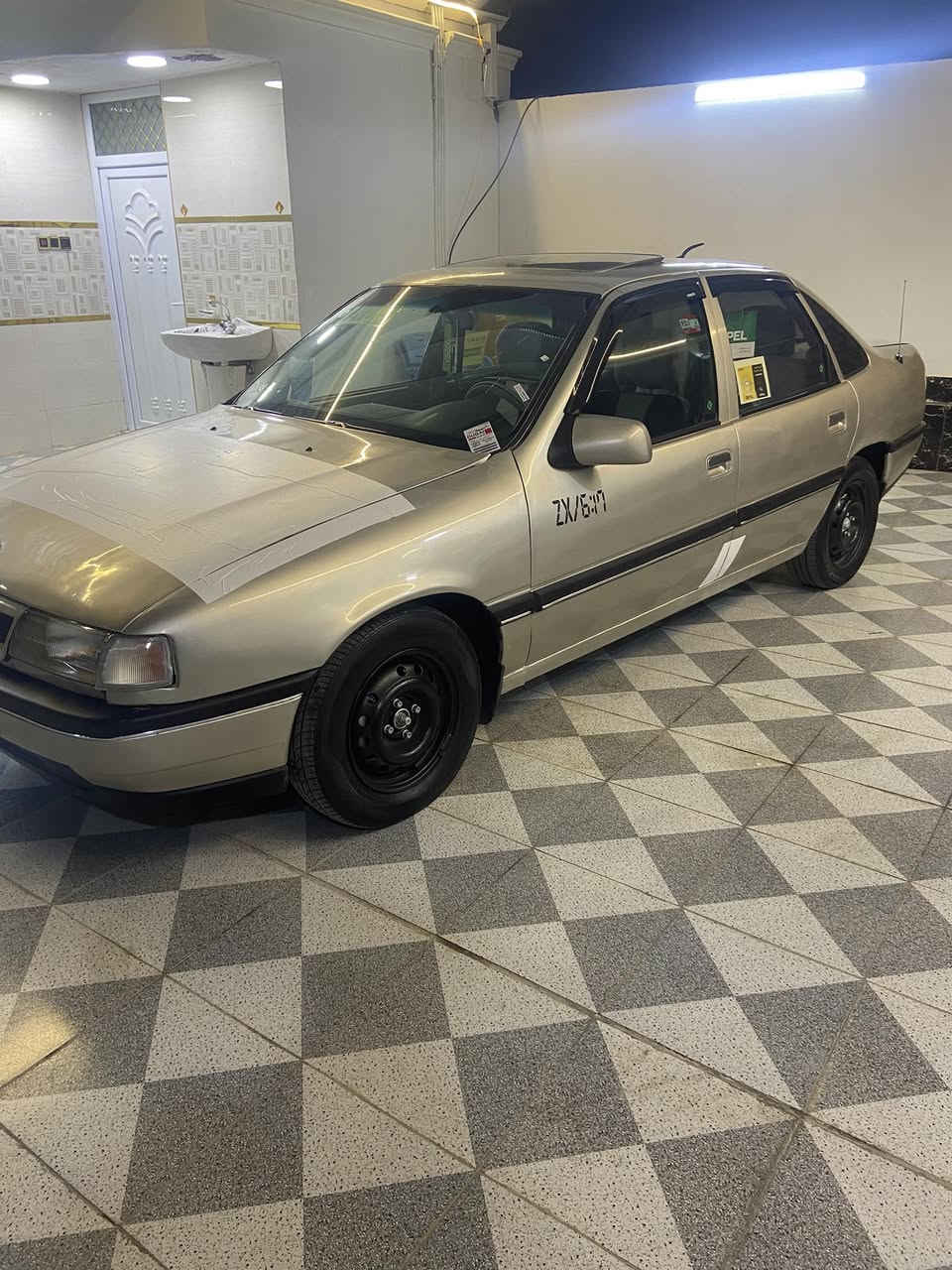 سلام عليكم للبيع اوبل فكترة 
محرك 18 نضيف سيارة جاهزة 
كهربائيات كلهة شغال رقم جديد 
تحويل مباشر سنوية الئ 2029
سعر 32 وبيهة مجال بسيط عنوان
الانبار حديثة رقم ***********
