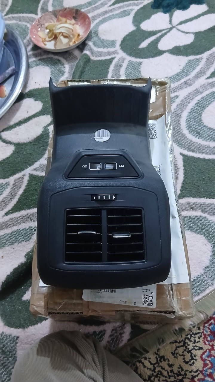 السلام عليكم
طلعتلي هاي القطعه بالامزون مال كولف ما اعرف سعرها الي يريدها يتصل على الارقام *********** واتس اب او ***********
