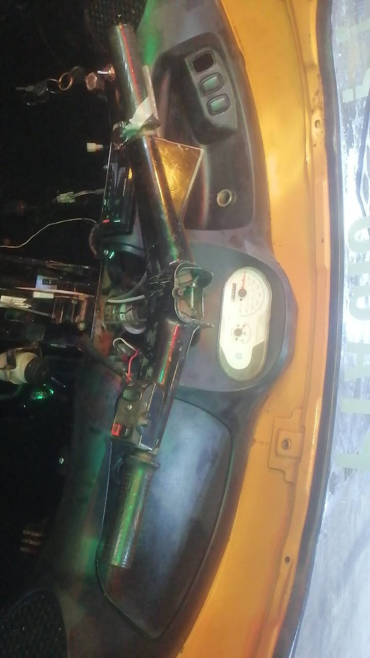 السلام عليكم
تكتك بياجو موديل ١٨ أوراق أوراق لاطخه ولا خياس بيهه شلعه تخبل منك للشارع السعر مليونين بيهه مجال حك الجيه مكاني بغداد البياع /////موجود عل فيس بس بليلل
*********** وات ساب
