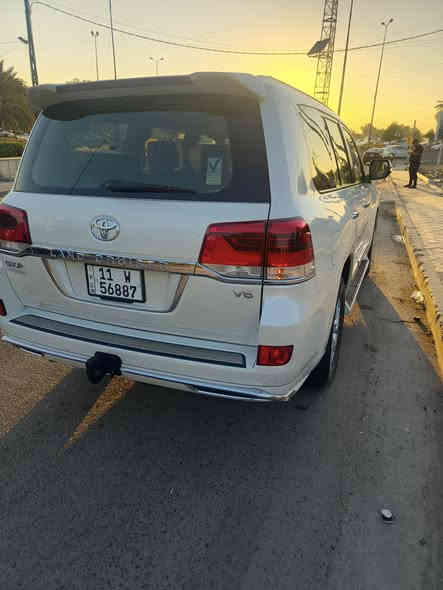 لاندكروز  وكالة – وأيد ادشن موديل 2017 للبيع 
• ماشية: 92 ألف فقط
• محرك: 6 سلندر – مكينة 4000
• 8 ايرباك
• رقم بغداد وباسمي 
• كفالة عامة من صبغ من بارد من شخط
• السيارة نضيفة جداً وجديدة بمعنى الكلمة
بيع مكان السيارة بغداد اي استفسار اتصل على ***********
