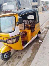 شباب تكتك البيع موديل 19شهر، 10(((رقم. بغداد  ))) مكينه كير كسن مكفولا...