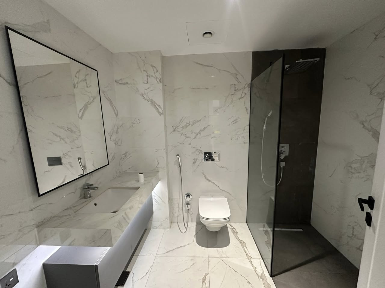 Boulevard one bedroom for rent 550$ WhatsApp +9647502002001 

Bulvar üzerinde tek yatak odalı daire kiralık 550$ WhatsApp ***********

ให้เช่าห้องพัก 1 ห้องนอน บนถนนบูเลอวาร์ด ราคา 550 ดอลลาร์ ติดต่อทาง WhatsApp ที่หมายเลข ***********

شقة بغرفة نوم واحدة للإيجار في بوليفارد، 550 دولارًا أمريكيًا. تواصل عبر واتساب على الرقم ***********

بۆلیڤار یەک ژووری نوستن بۆ کرێ 550$ واتسئەپ ***********
