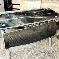 ميز زجاج • حديد