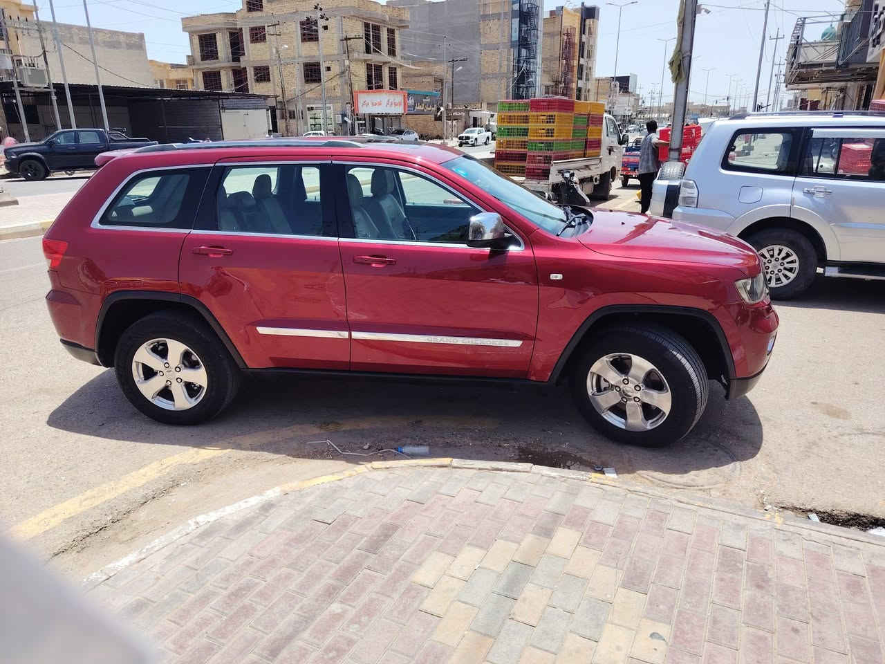 للبيع جيب ٢٠١٢ خليجي لمتد فول مواصفات بيهه رشت صبغ بدون فتح جاملغ أمام السائق والباقي كفاله عامه العنوان كوت مركز المدينه *********** /***********
