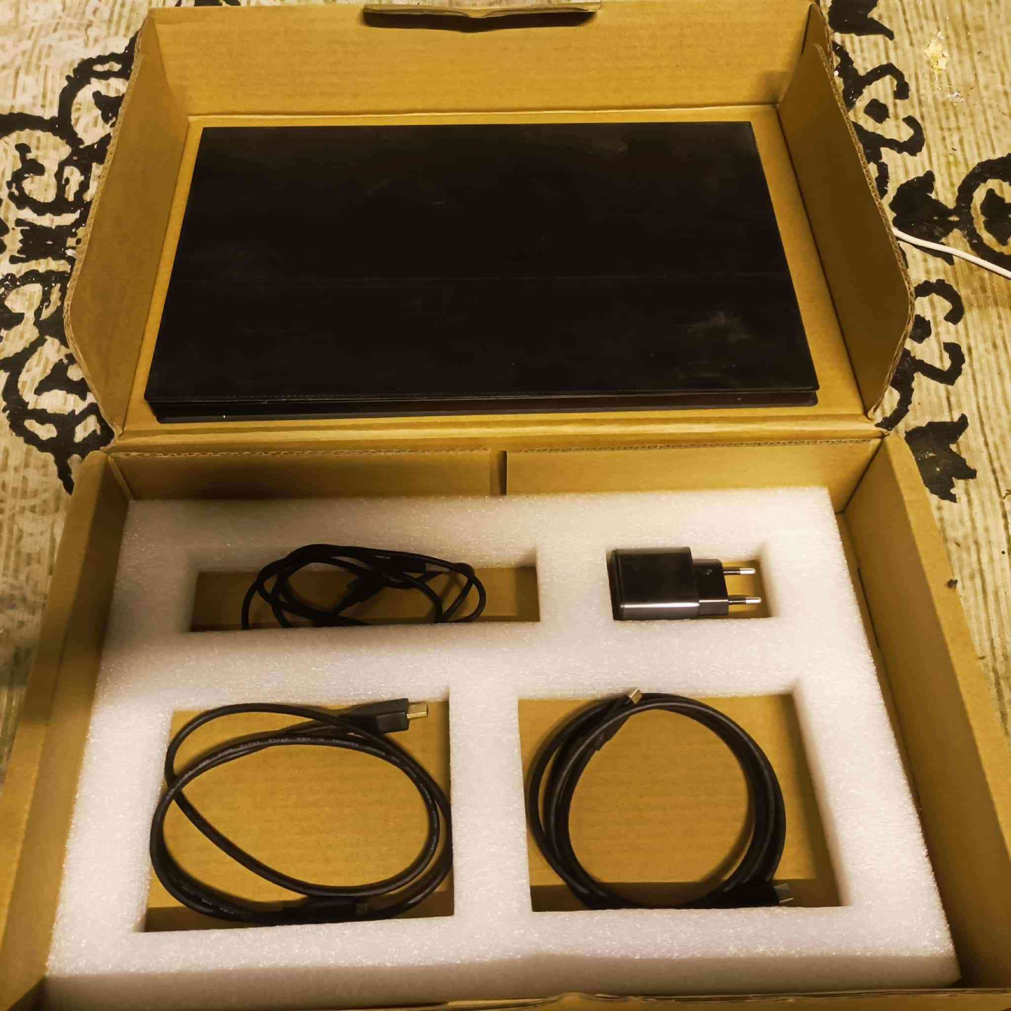 شاشه محموله حجم 16 144HZ 2.5K السعر 75 وبيه مجال


**إذا كنت صاحب هذا الإعلان وتريد حذفه لأي سبب، رجاءا أرسل رسالة إلى الدعم الفني**