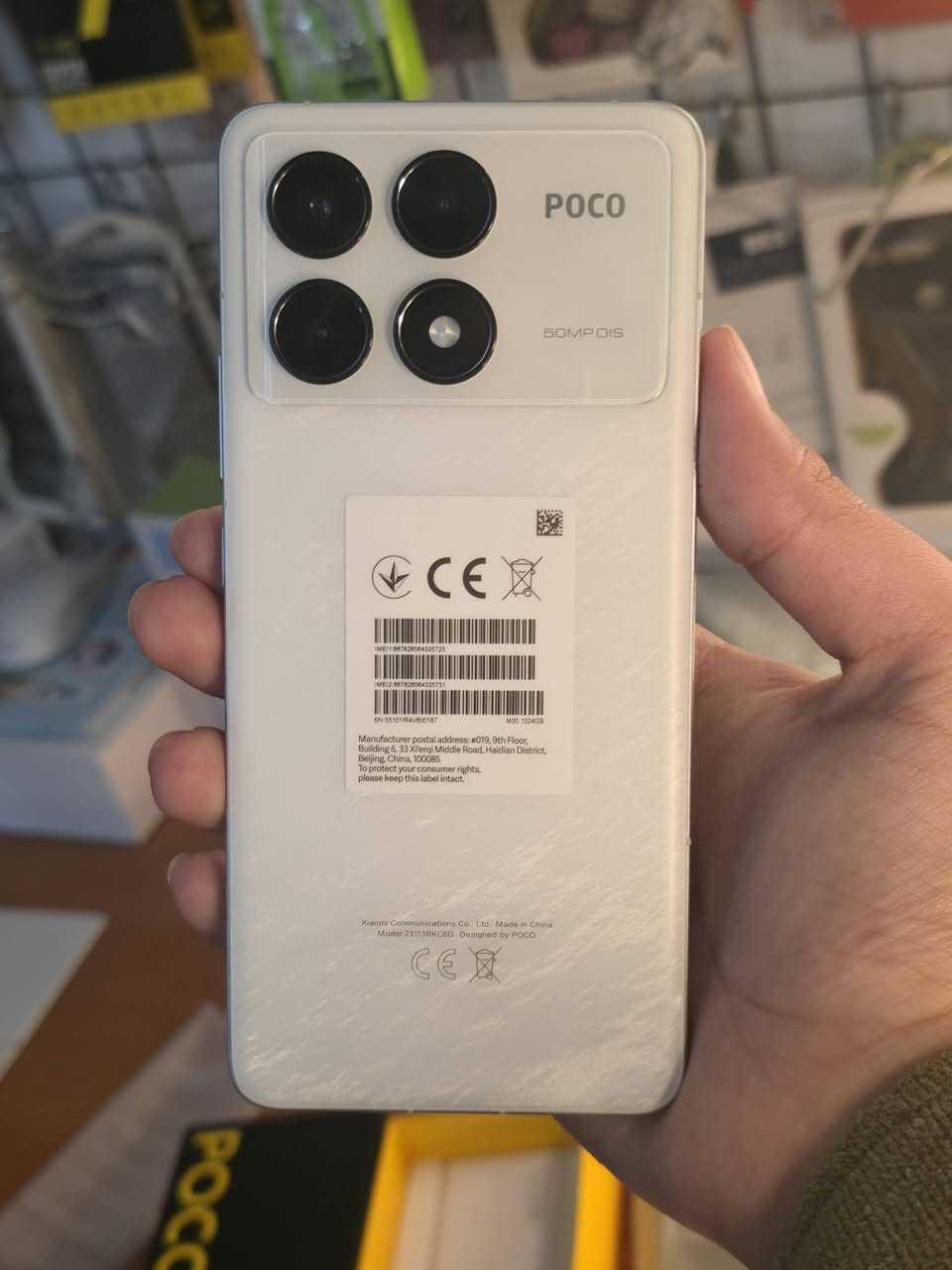 بوكو f6 pro
ذاكرة 1 تيرا  (مو ال512)
رام 16GB 

كامل ملحقات 
باكيته شاحنه كيبل كفر 

جهاز جديد مفعل صارله اسبوع
نظافة 100%
مكفول كفالة شاملة 

• ​المعالج: Snapdragon 8 Gen 2.
• ​الشاشة: AMOLED بدقة WQHD+ وسطوع 4000 nits.
• ​الشحن: سرعة خارقة 120W (بطارية 5000mAh).
• ​الكاميرا: أساسية 50MP بمستشعر Light Fusion 800 مع OIS.
• معدل الاطار 120HZ 
• ​التصميم: إطار معدني وظهر زجاجي.

السعر 590 الف 

يوجد توصيل لجميع محافظات العراق 
للحجز راسل الصفحة 
واتساب ***********

تابع صفحه تلكرام لمشاهده الاجهزه المتوفره https://t.me/mohamd_phone

#العراق #مستخدم #توصيل_لكل_العراق #بوكو #للبيع #شاومي
