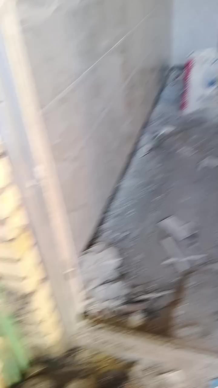 سلام عليكم خلفه سيراميك متفرغ حاليا شغل درجه اولى 
واتساب ***********
