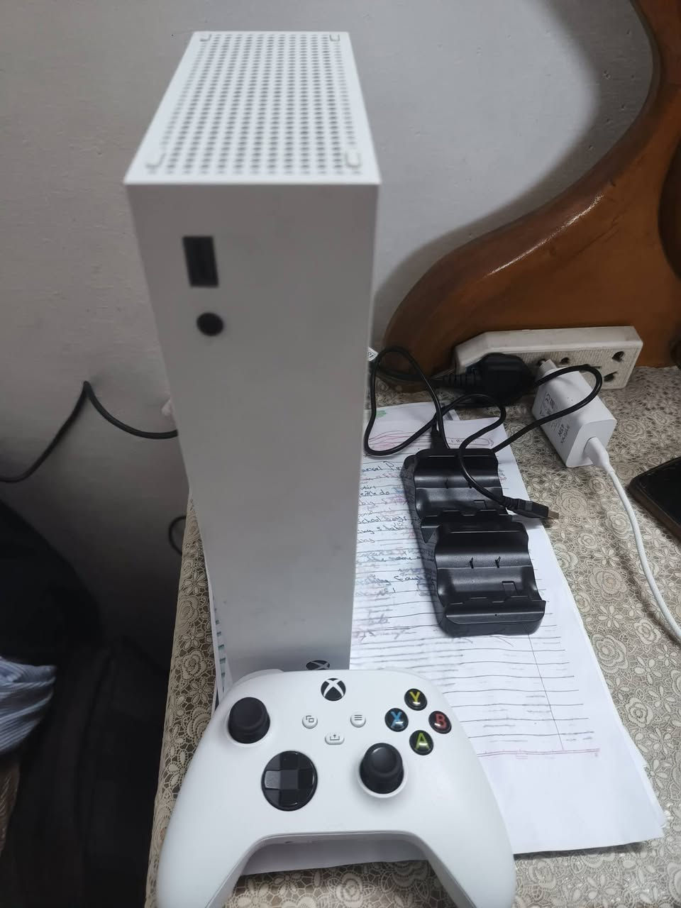 السلام عليكم اكس بوكس سيريس اس للبيع  السعر 350 وبي مجال العنوان موصل


**إذا كنت صاحب هذا الإعلان وتريد حذفه لأي سبب، رجاءا أرسل رسالة إلى الدعم الفني**