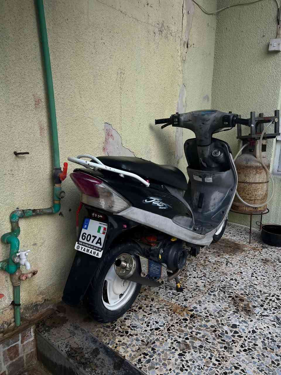 ماكس منغولي
90 بل ميه ماطور مايعوزو كلشي 
شلعه ومعدل خير من الله
اشاير
هورن 
لايت 
بك لايت
كله شغال السلف يشتغل من يشحن الباتري 
تايرات جديده دبلات ناعسه كيج البانزين شغال الكيلو متر و كيج السرعه يعوزهم قمجات السعر 625 وبي مجال رقمي ***********
ويرهم مراوس وي ماكس
