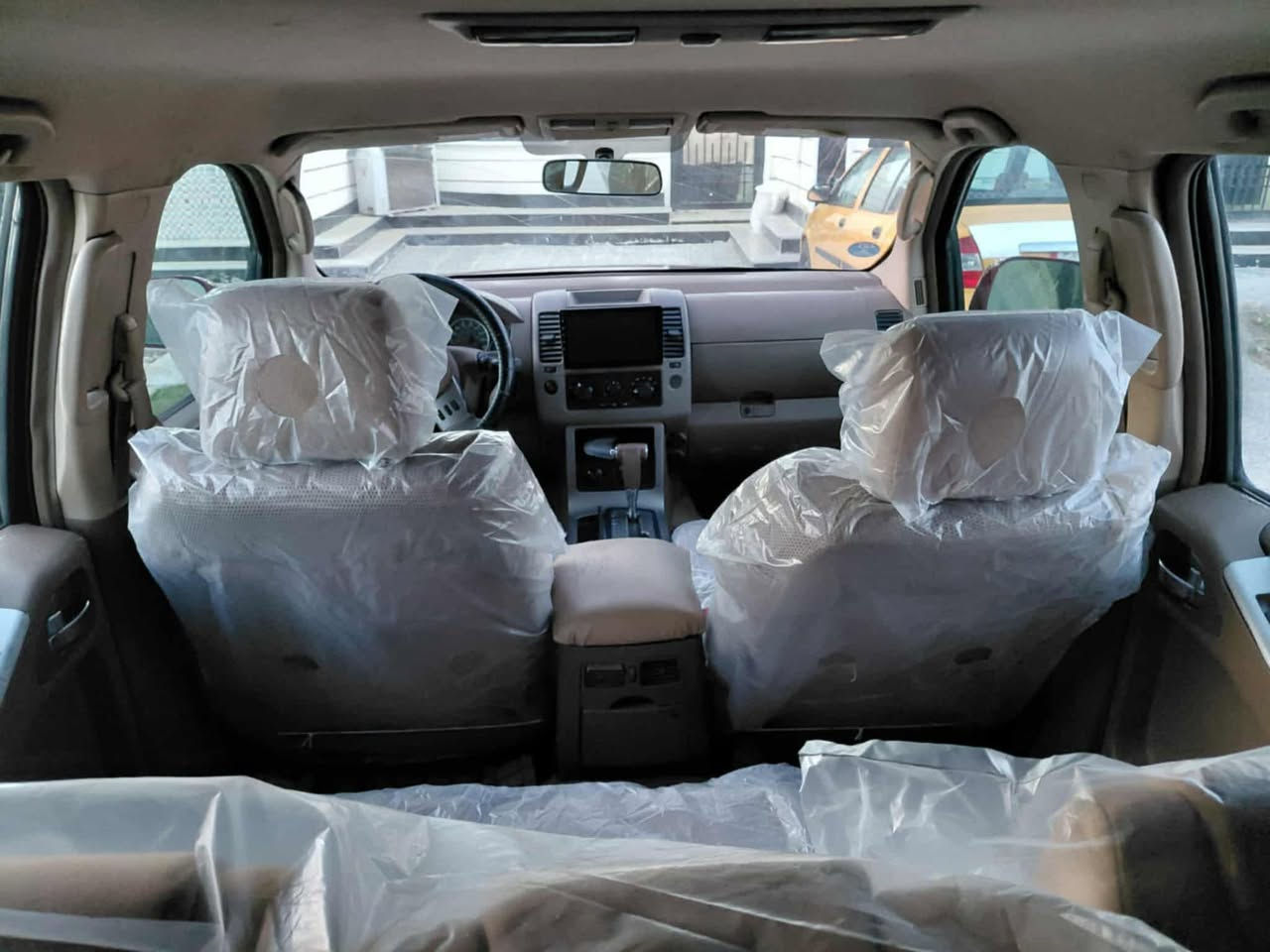 السلام عليكم رافندر موديل 2007 للبيع رقم بغداد انكليزي سنويه لغايه 2030 هزه جديده رقم جديد مكينه وكير وحداديه وتخم تاير وكهربائيات وتبريد مكفولات كشن كهرباء سياره مكفوله عن الضربه وعن الصبغ وبيها بلاهل شويه صبغ سياره كل نقص مابيها جاهزه السعر 85رقم الهاتف *********** مكاني كربلاء اخوان مكلف بالنشر
