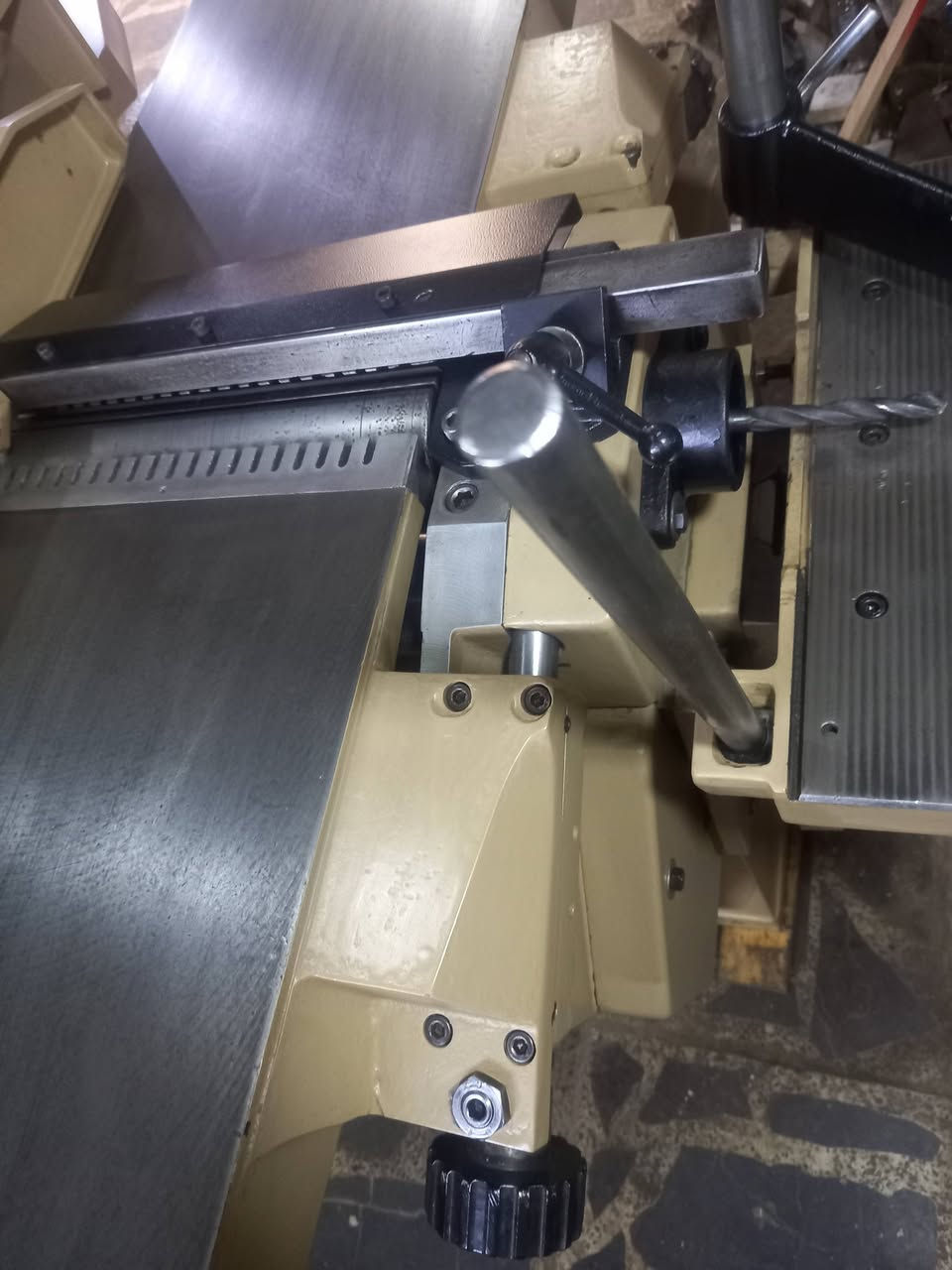 مجموعه يطاليه خمس عمليات نضيفه سعر ٣٨٠٠،٠٠٠ مكاني بغداد رقم ***********
