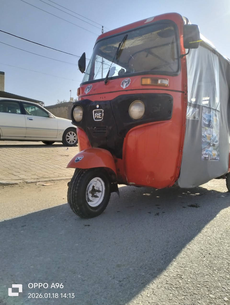 السلام عليكم تكتك للبيع موديل 16 ع ال 17 سعرها 3500 وبيها مجال العنوان بغداد مدينه الصدر حي طارق القديم الرقم ***********
