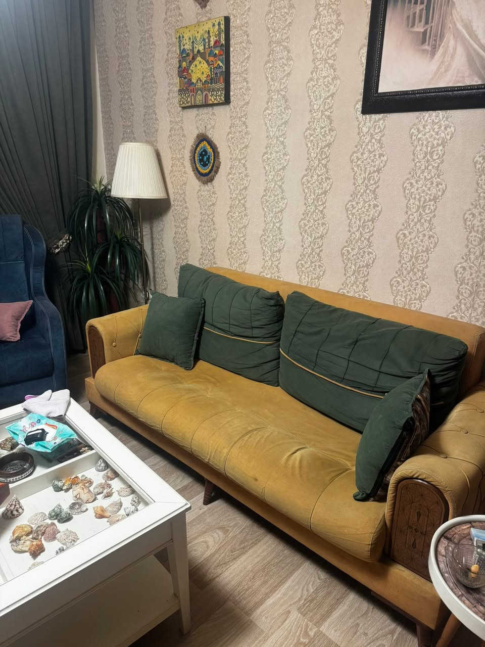 تخم قنفات للبيع عراقي نظيف ٤٥٠ الف 
كنتور تركي نظيف ٢٠٠ الف 
جرباية نفرين ايكيا نظيفة فقط ذراع موحود ويتصلح ٢٠٠ الف 
بغداد حي العدل 
***********
