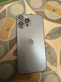 iPhone 13 pro max  للبيع السعر 850 وبي مجال للشراي  الجهاز كلشي ممبدل ...