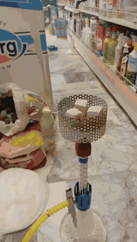 السلام عليكم تصفية مخزن فحم اندنوسي درجة ثانية مربع فقط قياس القطعة 2،5سم وزن القطعة20غم  وزن الكارتون 10 كيلو 
الكمية 8 طن. للبيع جملة الجملة 
سعر الطن 2 مليون 
تطلع عليك الكارتون 20 الف 
مكاني بغداد البياع 
***********
