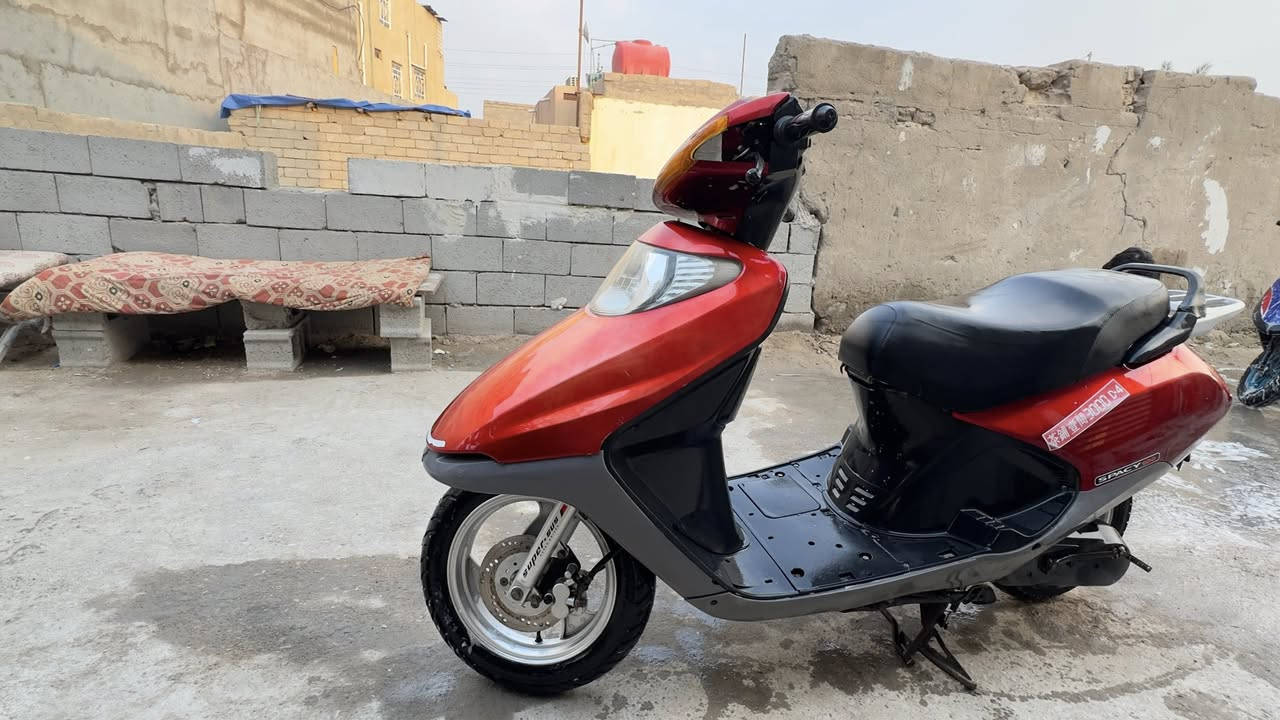 سبيسي نضافة 80 ‎%‎ ماناقصة فقط شوتة نكره سلف سعره 350 مستعجل على بيعتة ***********
