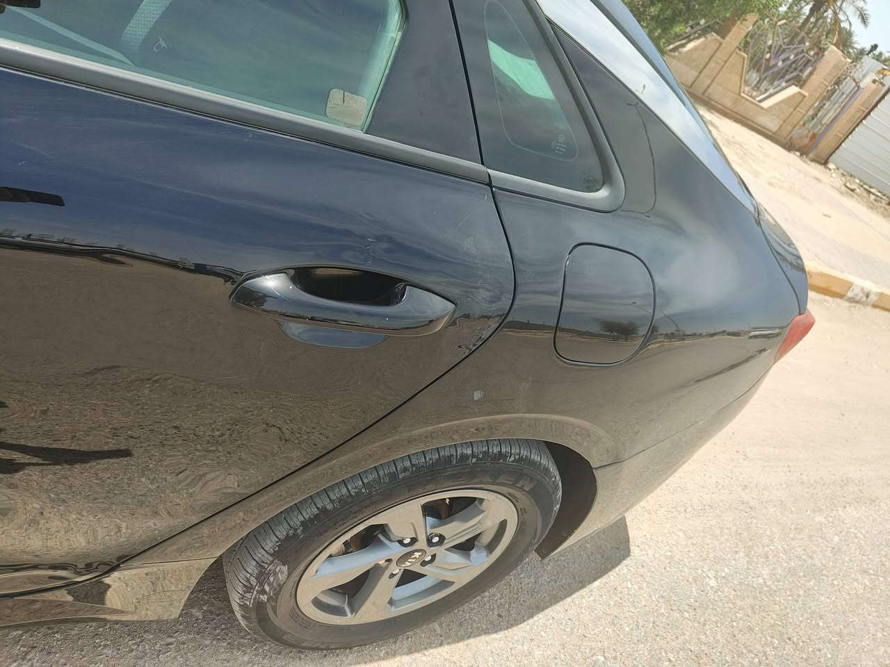K5 2021 lxs
مواصفاتها معروفة ( بصمة ورادارات،تشغيل عن بعد،توقف ذاتي،...)

بدون ايرباك 
142

*********** واتساب
